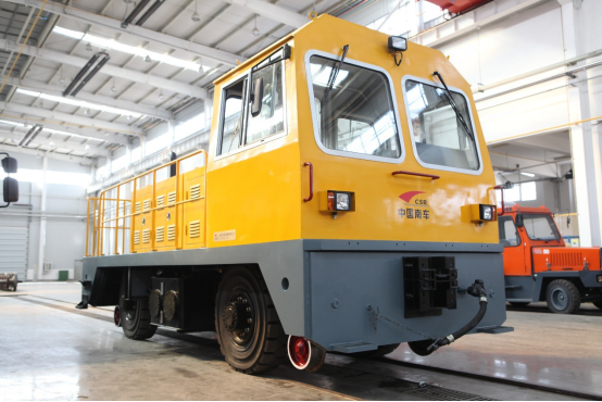1800t公鐵牽引車(chē)